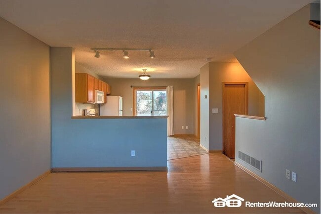 109 19th Ave SE, Cambridge, MN 55008 - photo 6