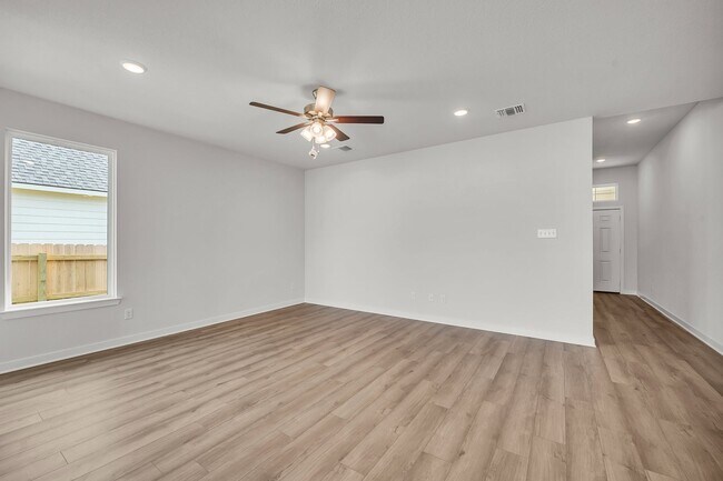 526 Pipe Creek Dr, Temple, TX 76502 - photo 2