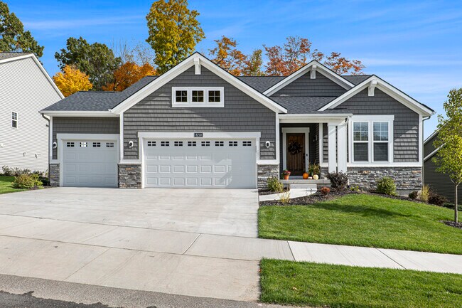 16927 Birchview Dr unit 36464902, Nunica, MI 49448 - photo 2