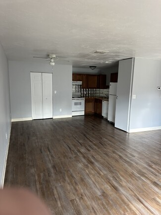6141 NW 26th St Unit Pineridge, Gainesville, FL 32653