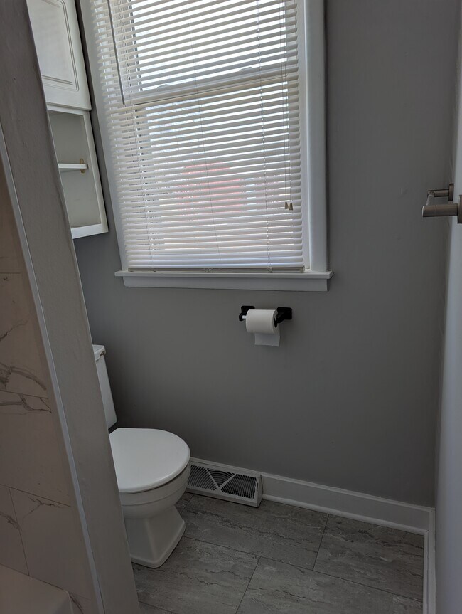 1506 E 10th St unit 1506, Newton, KS 67114 - photo 5