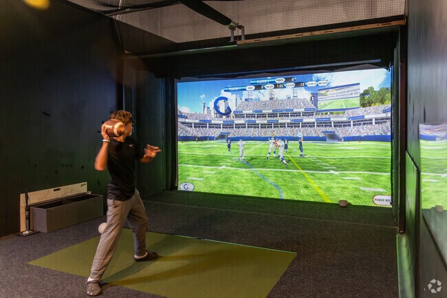 The sims at Chip Shots put you right in the action near the Glendale neighborhood.