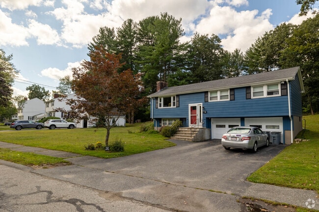 Split level homes are another popular housing option in North Reading.