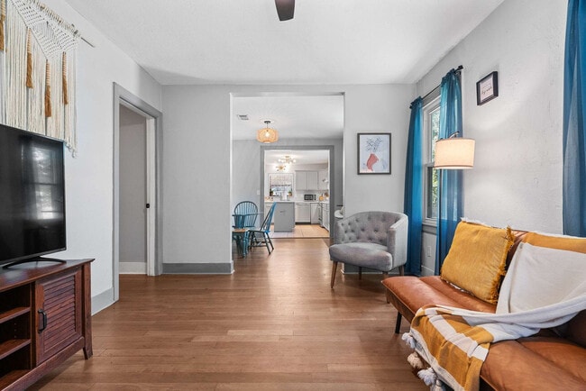 2 Mead Dr unit ID1354825P, Pensacola, FL 32526 - photo 4