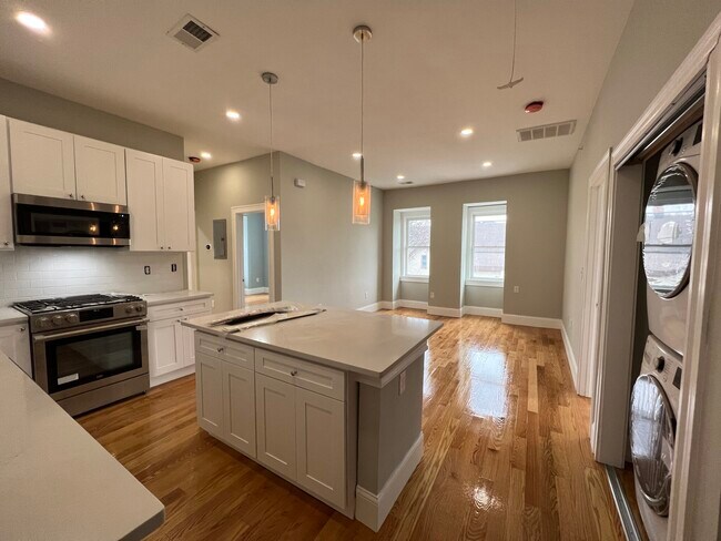 81 Pearl St unit 3, Somerville, MA 02145 - photo 2