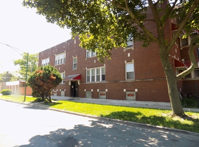 1475 W 77th St unit 1B, Chicago, IL 60620 - photo 2