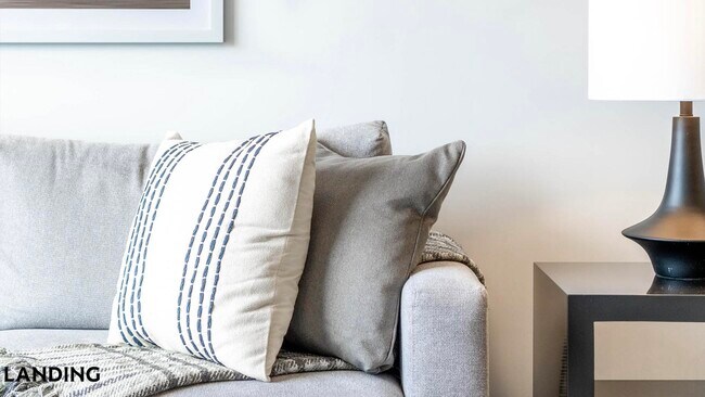 909 Mansion Dr unit 12-202, Frederick, MD 21703 - photo 4