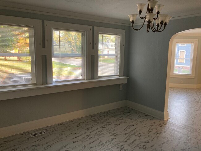 501 W Columbia Terrace unit 3, Peoria, IL 61606 - photo 6