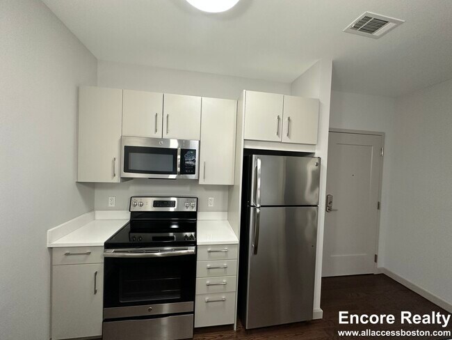26 Marion St unit 45-404, Brookline, MA 02446 - photo 3