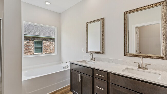 497 Golden Oaks Cir, Dothan, AL 36301 - photo 7