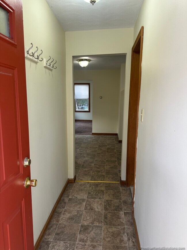 90 Nichols Ave unit B, Watertown, MA 02472 - photo 2