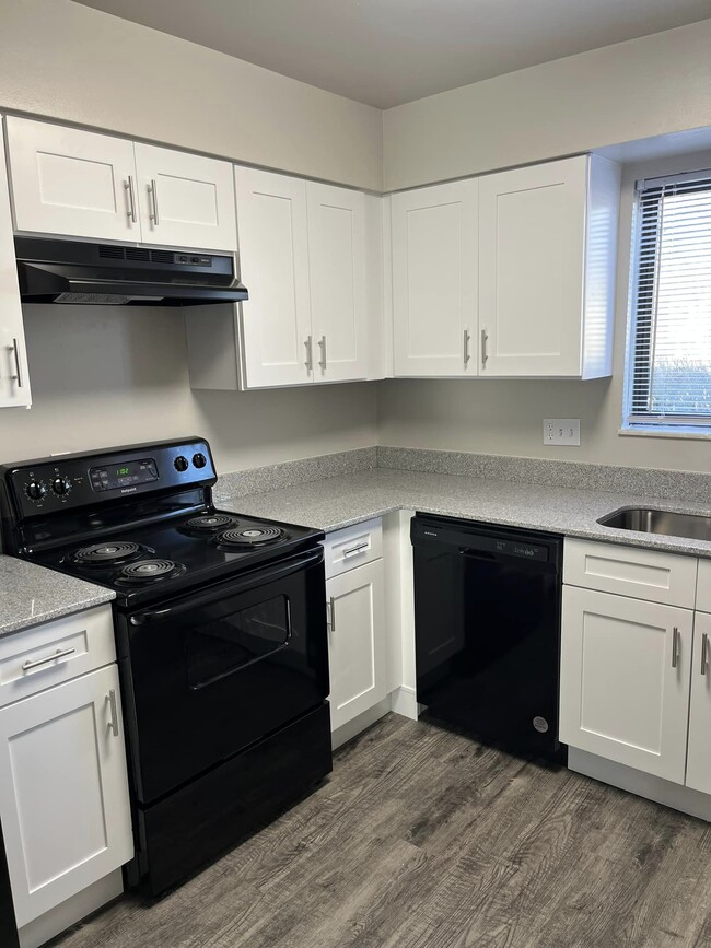 3010 SiMcOe Dr, Fort Wayne, IN 46815