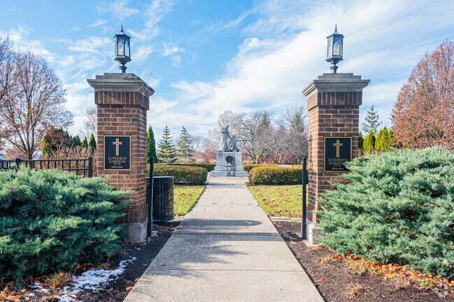 Lutheran park is very nicely designed and have segmented area to explore from