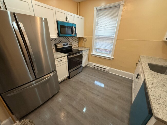 6024 Christian St unit 2, Philadelphia, PA 19143 - photo 5