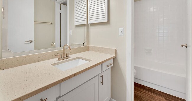 The Easton Apartments, Brandon, FL 33511 - photo 3