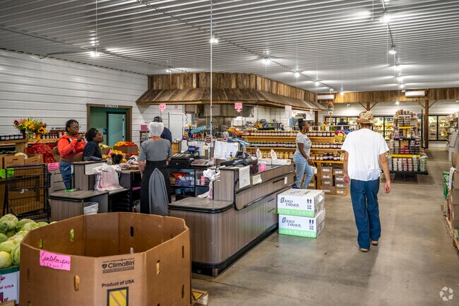 Spring Hollow Farm Market is a great alternative to shopping at Food Lion, with locally grown produce and other goods.