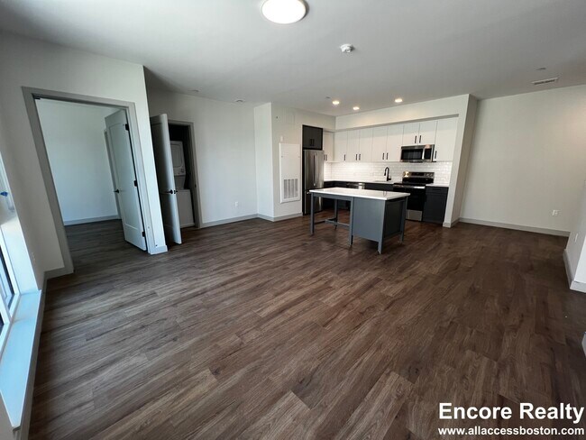 80 Rugg Rd unit B3, Allston, MA 02134 - photo 7