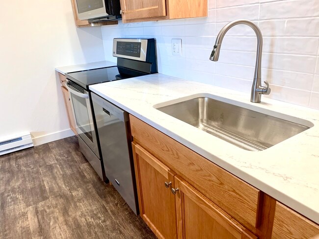 2020 W Plum St, Fort Collins, CO 80521 - photo 2