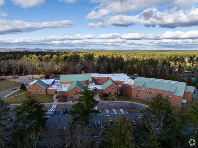 Hills Garrsion Elementary School in the town of Hudson, NH serves grades K-5.