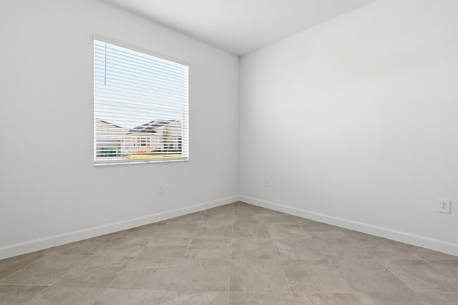 7919 Lakes Edge Ln, Port Charlotte, FL 33981 - photo 2