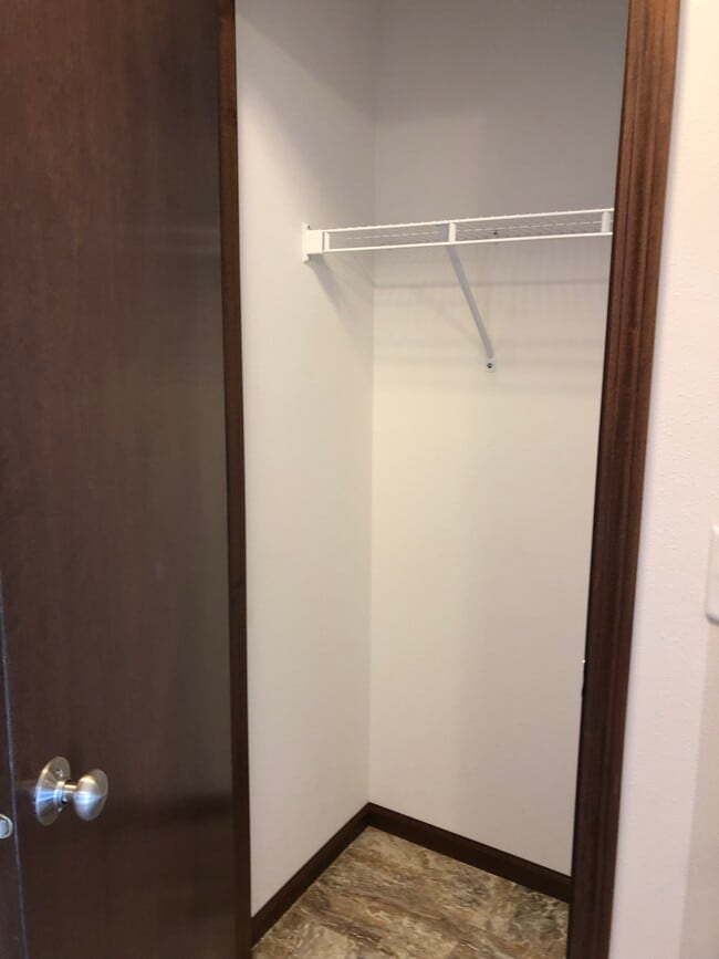 1914 Wrigley St unit 1912, Ely, IA 52227 - photo 7