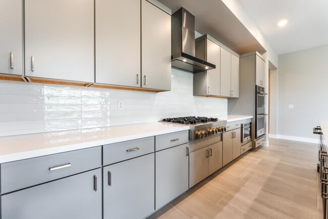 128 Los Cabos Dr, Las Vegas, NV 89144 - photo 4