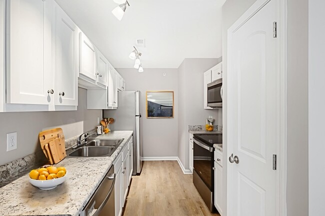 Silver Creek Commons East & West, New Albany, IN 47150 - photo 2