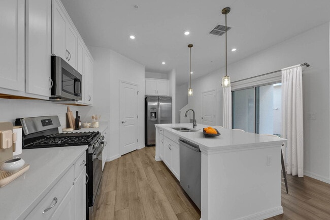 0 Avalon Park Blvd unit 38608324, Wesley Chapel, FL 33545 - photo 5