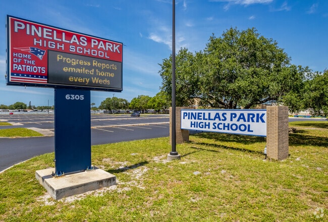 Welcome to Pinellas Park High School located in Largo, FL.