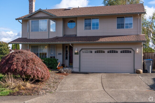 You can find multi level homes sprinkled throughout the Jack Park neighborhood.