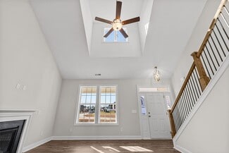 458 Pinnacle Ct, Raeford, NC 28376