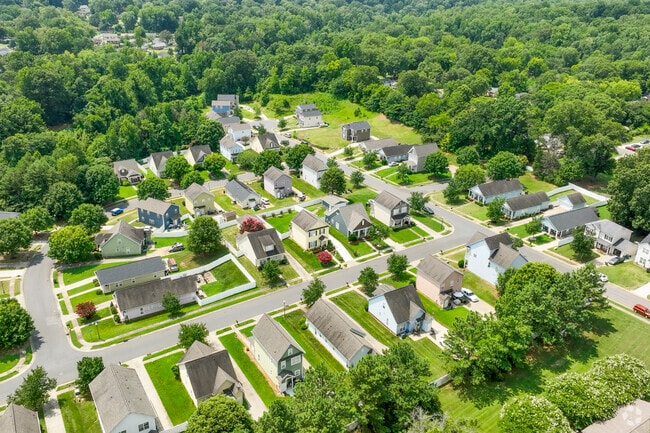 Newer subdivisions dot the Arbor Glen neighborhood.