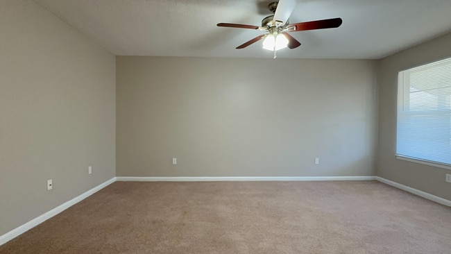 Live Life On Point At Eden Point Apartments!, Baton Rouge, LA 70816 - photo 5