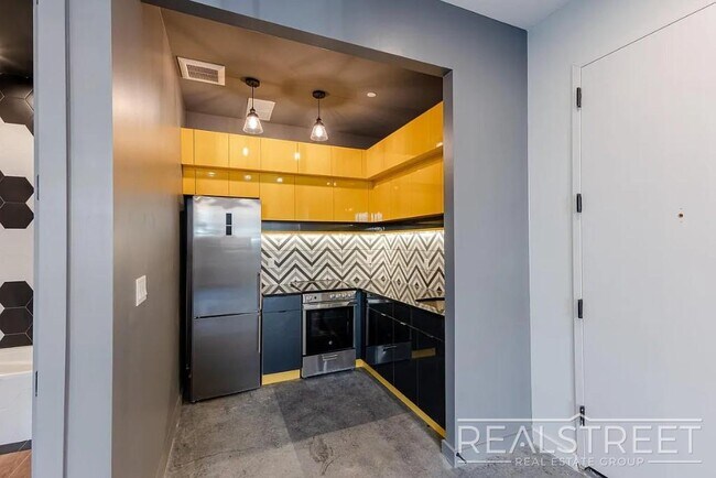342-345 Rutland Rd unit 1F, Brooklyn, NY 11225 - photo 2