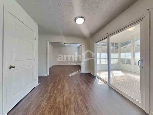 2055 Whispering Wind Ln, Amelia, OH 45102 - photo 7