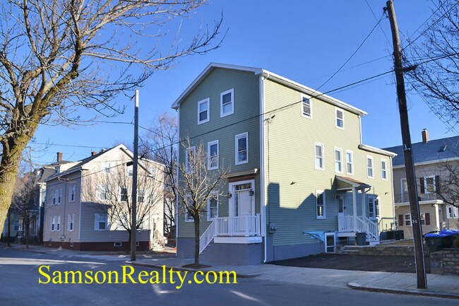 35 Governor St unit 2, Providence, RI 02906 - photo 2
