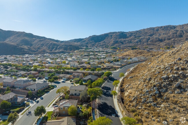 Discover the beauty of living with mountain views in San Jacinto City.