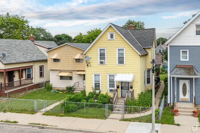 There are various architectural styles throughout the Harambee neighborhood.