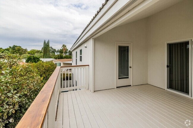 1BR, 1BA -1,200SF - Patio