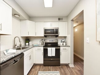 292 Stoke On Trent St, Louisville, KY 40299