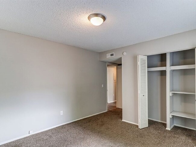 Quail Hollow Apartments, West Columbia, SC 29169 - photo 6