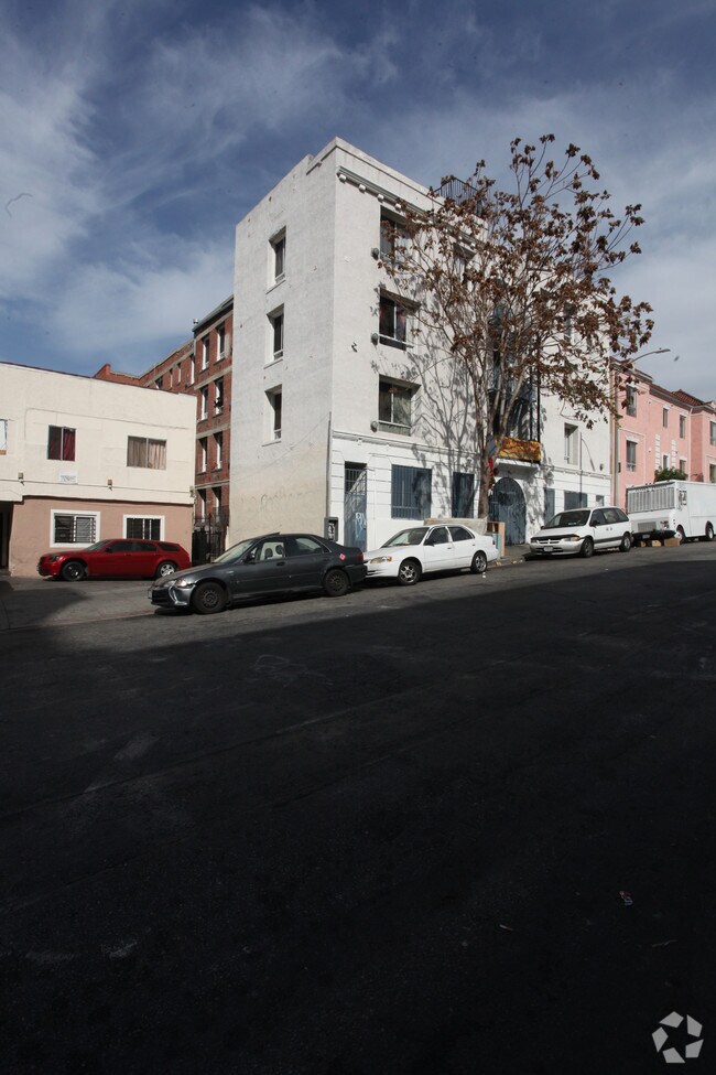 433 Union Dr, Los Angeles, CA 90017
