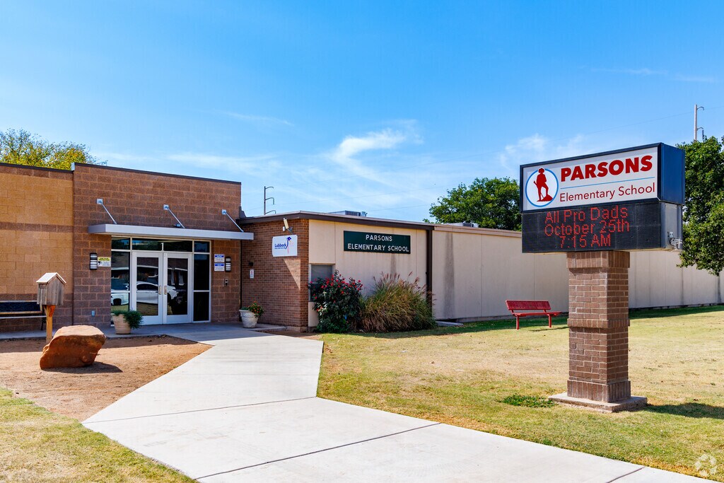 Parsons Elementary School in Lubbock fosters a vibrant learning environment, serving PK-5.