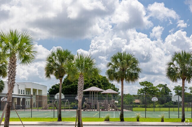 Highlands Elementary School in Immokalee features multiple athletic courts and playgrounds.