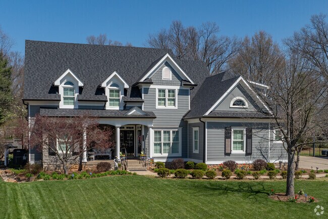 Newer constructions in Windy Hills have Craftsman themed design elements.