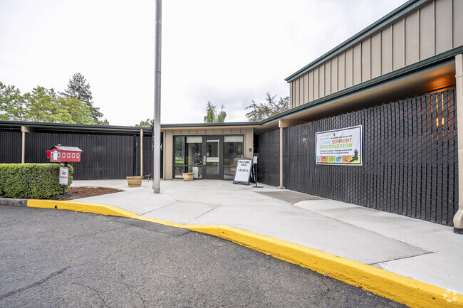 Empowering young minds at Fir Grove Elementary in Roseburg.