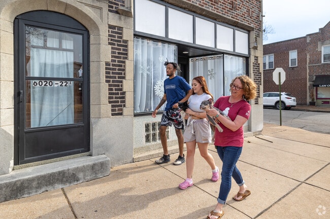 Holly Hills neighbors help out when a dog escapes.