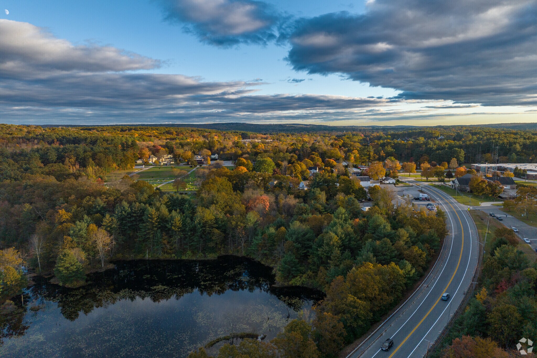 Life in Oxford offers a mix of tradition, nature, and close-knit ties.