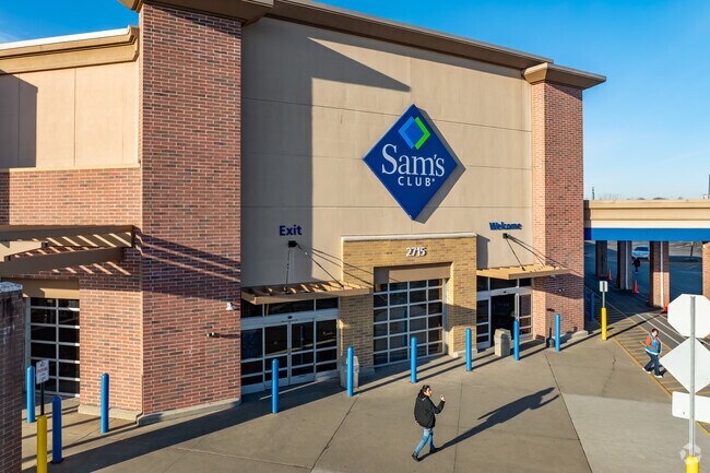 State Road 46 on the west side has more of the franchise restaurants and big-box stores like Sam's Club that sit along North National Road toward the east.