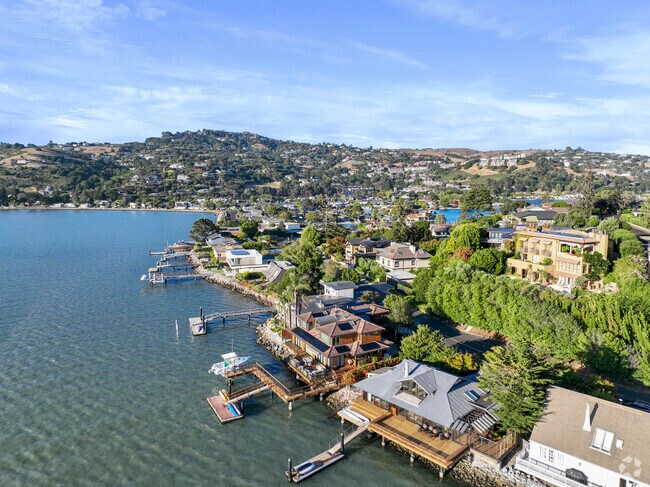 Palatial villas and waterfront cape cods mix easily in the Belvedere neighborhood.